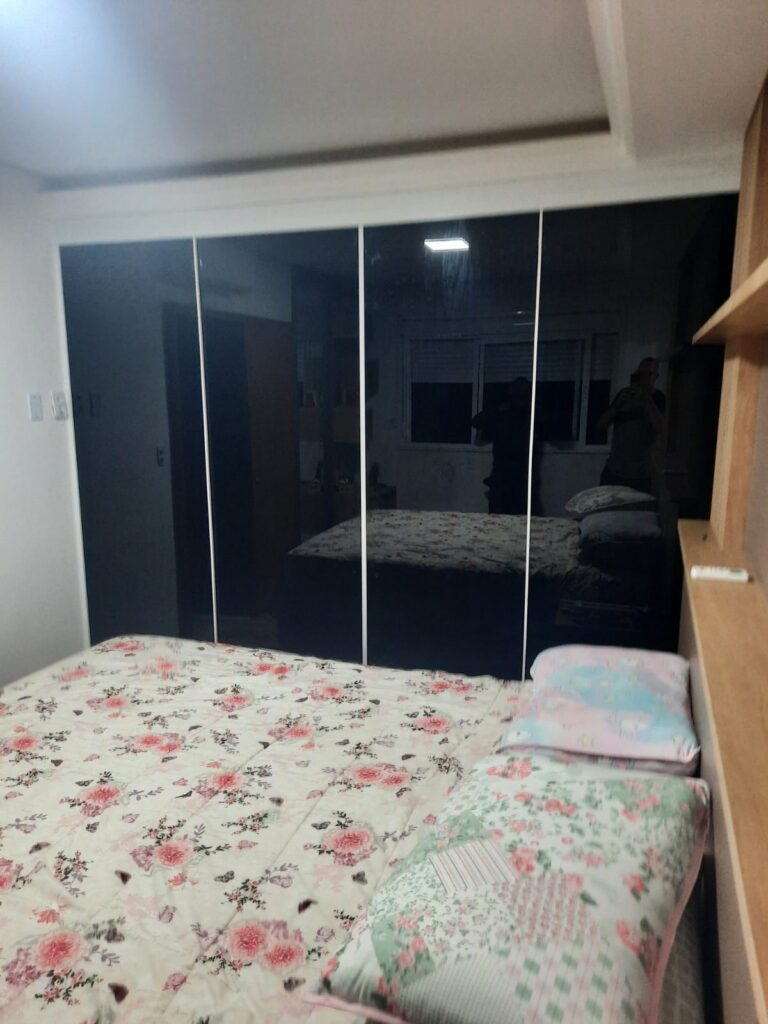 Vidro com película de proteção solar